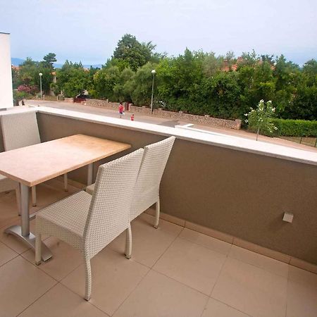 Apartments In Njivice/Insel Krk 13314 外观 照片