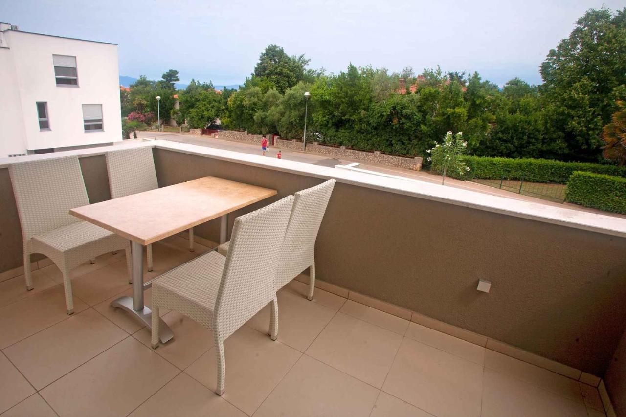 Apartments In Njivice/Insel Krk 13314 外观 照片